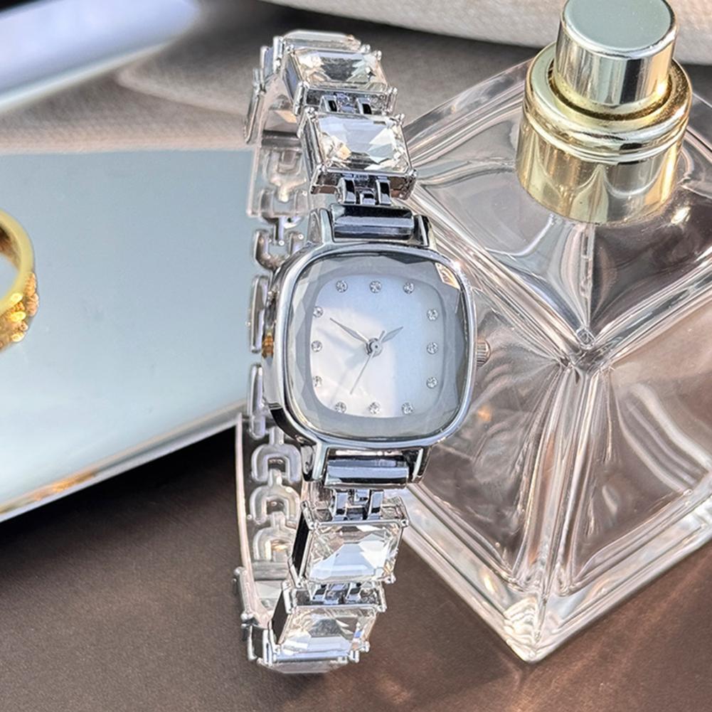 Funkelnde Armbanduhr mit quadr – Quiet Luxury Watch Bewertung und Preis