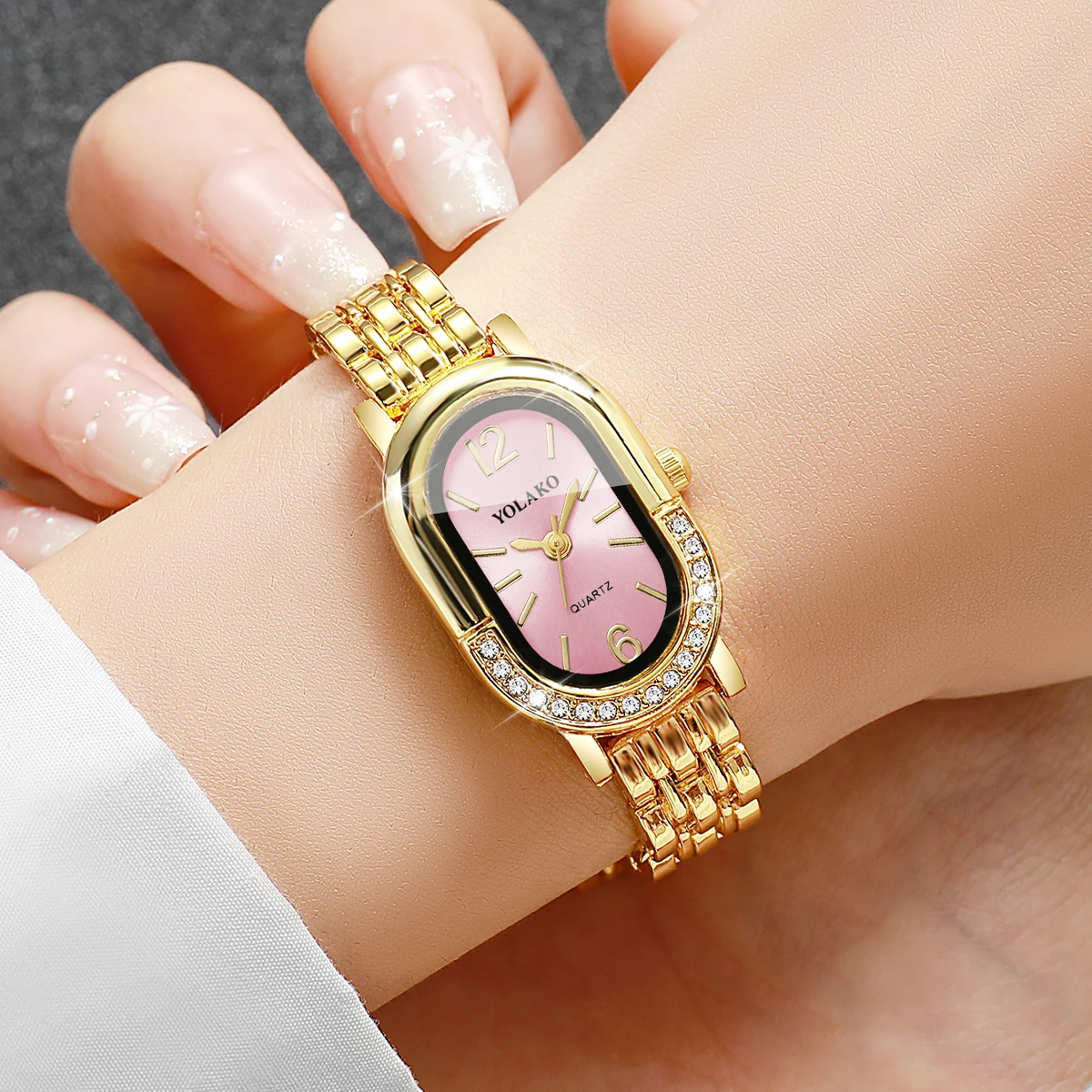 Luxuriöse Strass-Damen-Quarzuh – Luxury Watch Organizer Bewertung und Preis