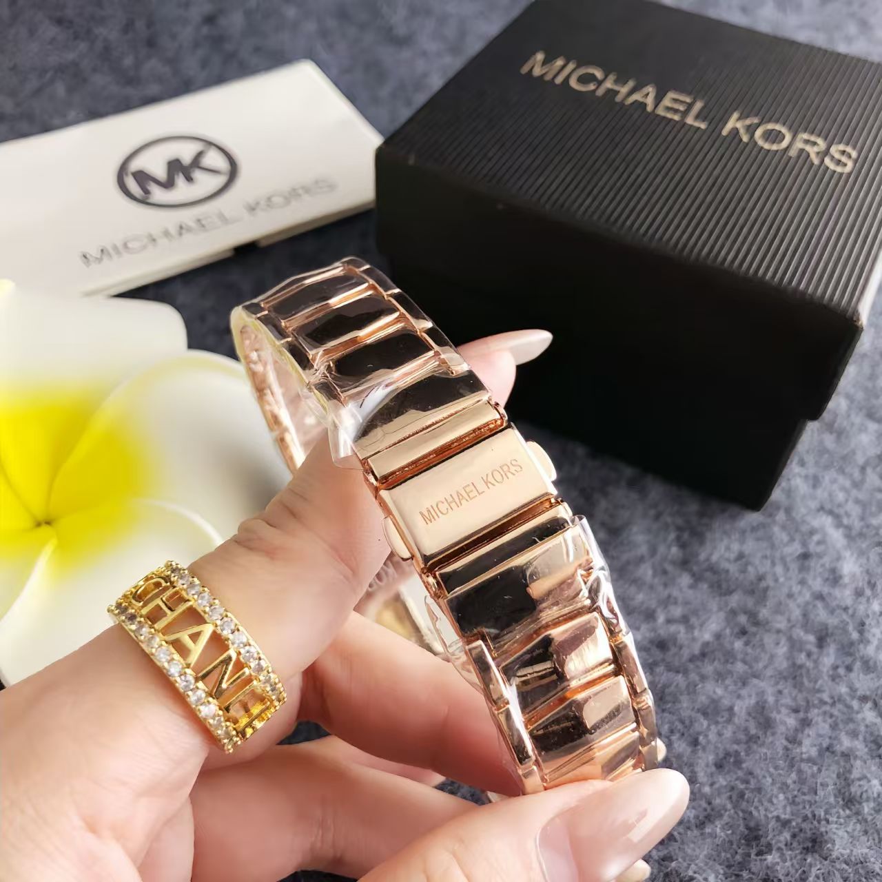 Michael Kors Neue Modische und – Luxury Watch Photo Bewertung und Preis